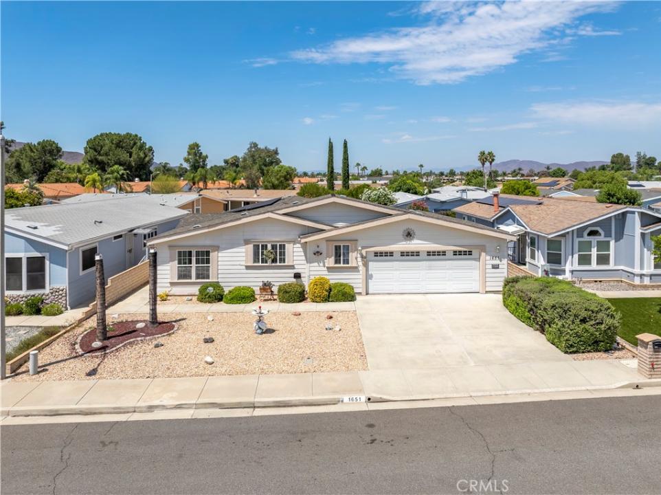 1651 Willow Leaf Drive, Hemet, Калифорния 92545, Соединенные Штаты