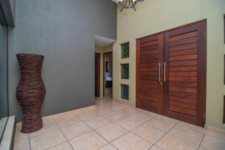 Kempton Park, Gauteng, Nam Mỹ