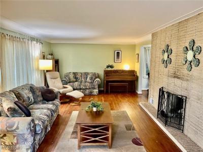 2496 Milton Road, University Heights, 俄亥俄州 44118, 美國