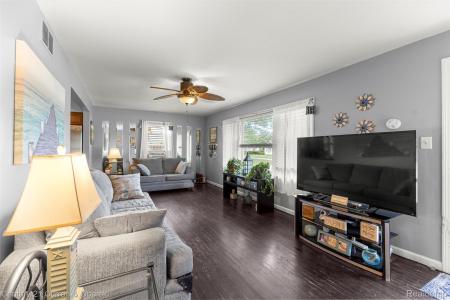 14658 Ziegler Street, Taylor, Michigan 48180, Estados Unidos