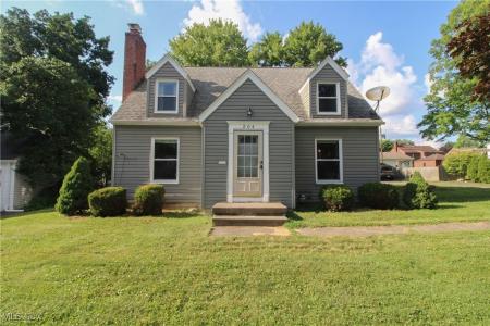 204 S Cadillac Drive, Youngstown, Ohio 44512, USA
