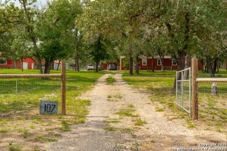 107 Deep Woods, Seguin, テキサス 78155, アメリカ合衆国