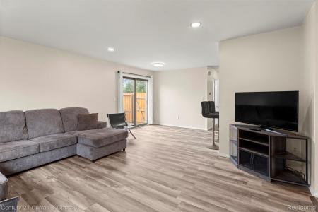 41523 Bedford Drive, Canton Charter Township, Michigan 48187, Estados Unidos