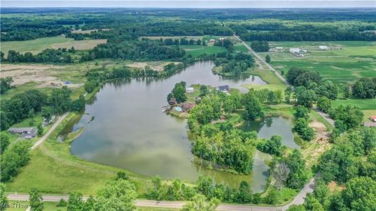 610 S Newton Falls Road, Diamond, Ohio 44412, USA