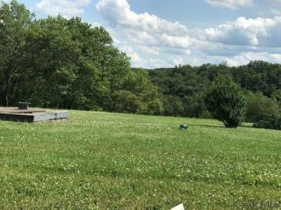 527 Sugar Maple Avenue, Hollsopple, Pennsylvania 15935, USA