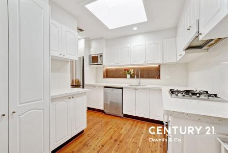 17 - 17a Russell Street, Baulkham Hills, NSW 2153, 오스트레일리아