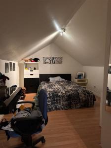 90 Rue Crescent, Deux-Montagnes, קוויבק J7R 4C4, קנדה