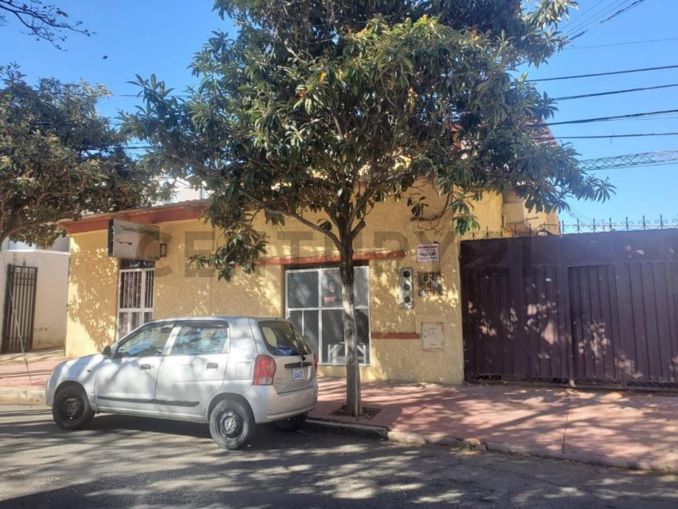 Av. Defensores del Chaco sn, Juan XXIII, Tarija 00001, Bolivia