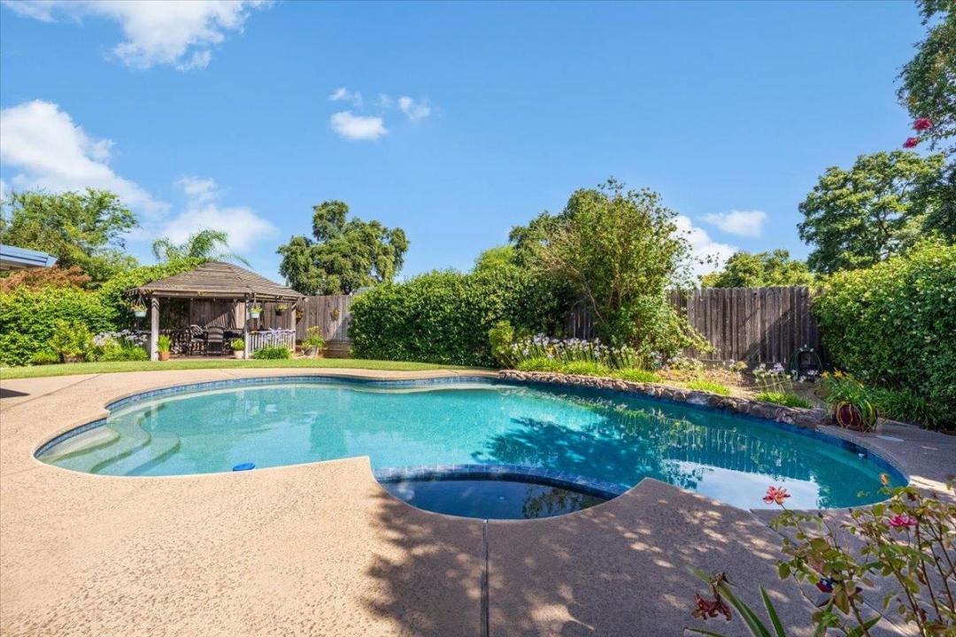 5731 Haskell Avenue, Carmichael, Kalifornia 95608, USA