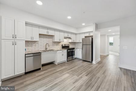 19520 Village Walk Dr. Unit# 3-101, Montgomery Village, Maryland 20886