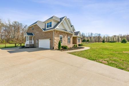 3725 Glen Raven Rd, Cedar Hill, Tennessee 37032, USA
