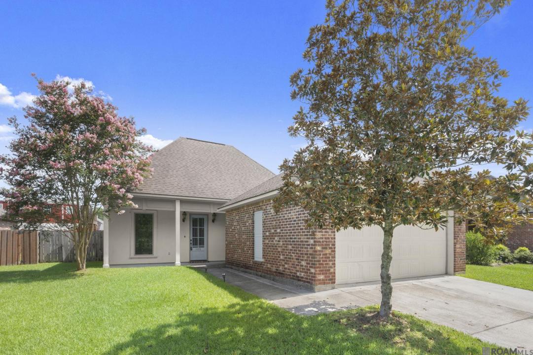 7373 Estelle Dr, Denham Springs, Louisiana 70726, USA