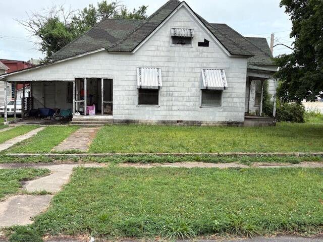 135 East Locust Street, Aurora, Missouri 65605, Estados Unidos