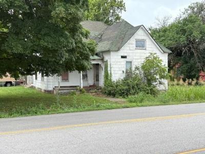 135 East Locust Street, Aurora, Missouri 65605, Estados Unidos