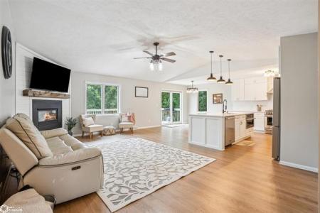 1314 Fyre Lake Dr., Cable, Illinois 61281, USA