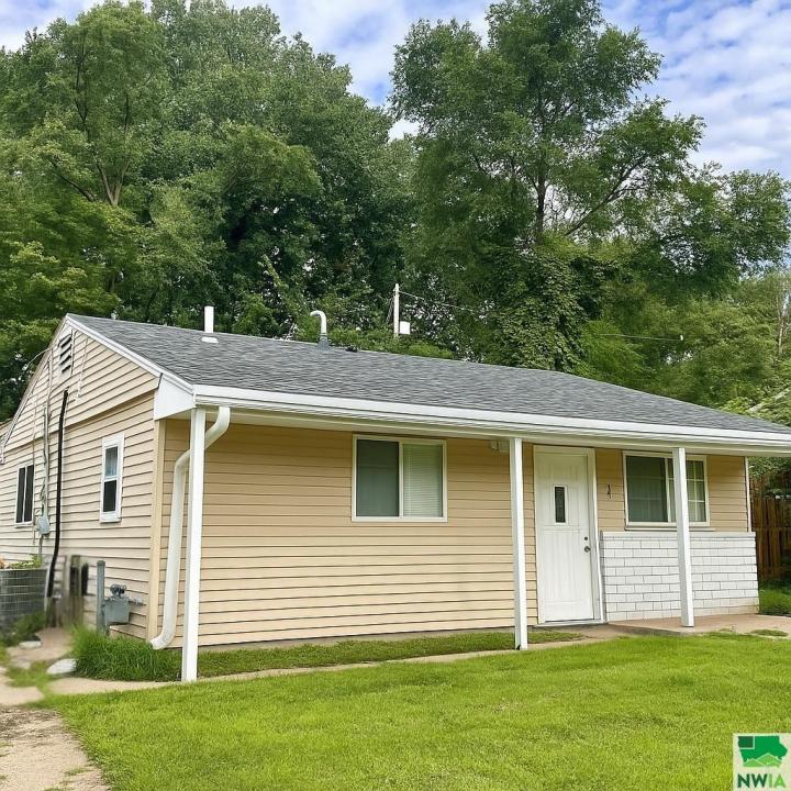 909 Alice Street, Sioux City, Iowa 51105, USA