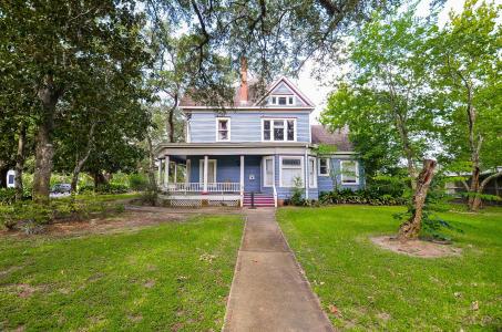 806 Austin Street, Richmond, Texas 77469, USA