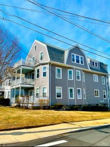158 Highland Avenue #1, Winthrop, מסצ'וסטס 02152, ארצות הברית של אמריקה