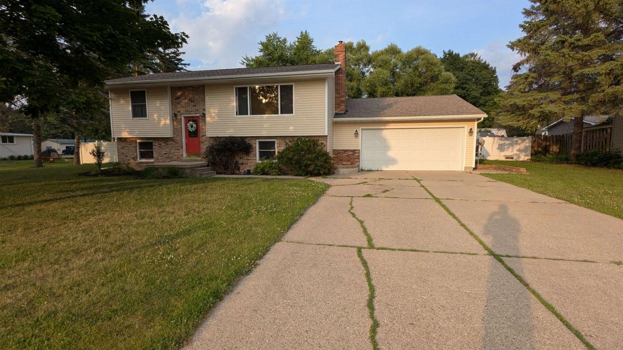 1202 Woodlawn, Clare, Michigan 48617, États-Unis