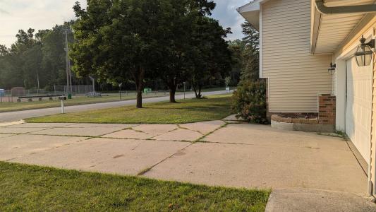 1202 Woodlawn, Clare, Michigan 48617, États-Unis