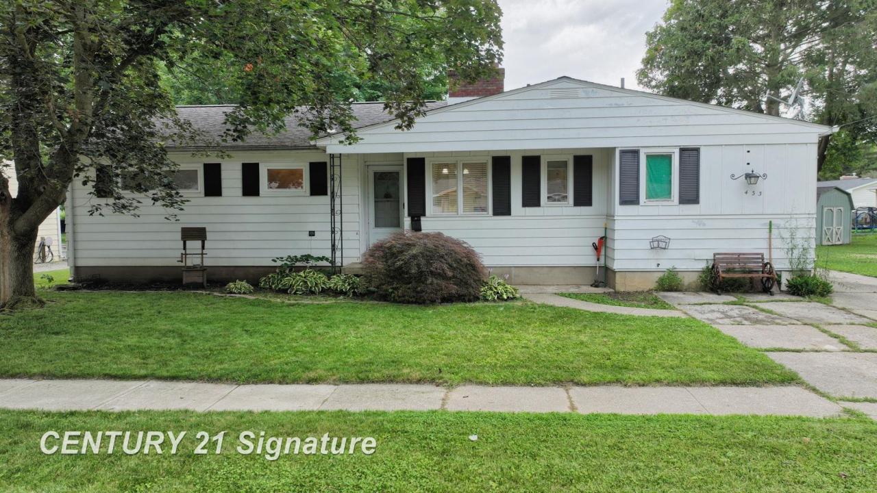 433 Crestview St, Flushing, Michigan 48433