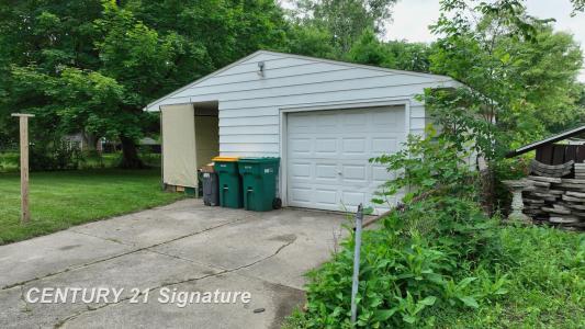 433 Crestview St, Flushing, Michigan 48433