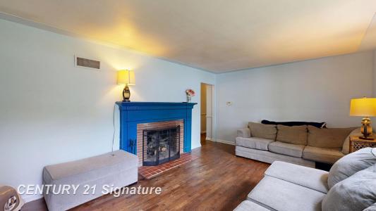 433 Crestview St, Flushing, Michigan 48433