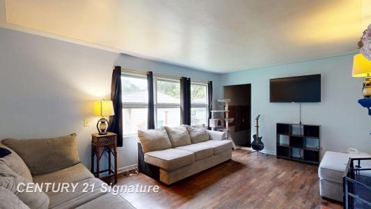 433 Crestview St, Flushing, Michigan 48433