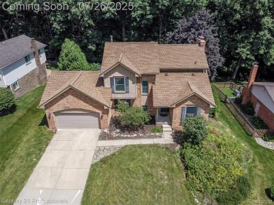 635 Ten Point Drive, Troy, Michigan 48309, USA