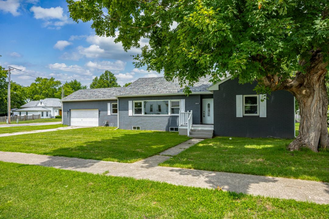 305 E Hauser, Litchfield, Illinois 62056, HOA KỲ