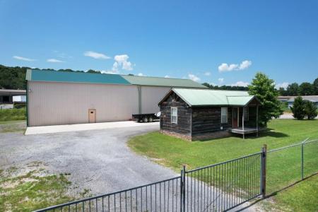 372 Jones Street, Decatur, Tennessee 37322, USA