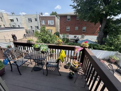 385A Roosevelt St, Fairview, New Jersey 07022, États-Unis