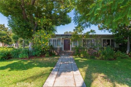 303 N Philadelphia St, Anaheim, California 92805, HOA KỲ