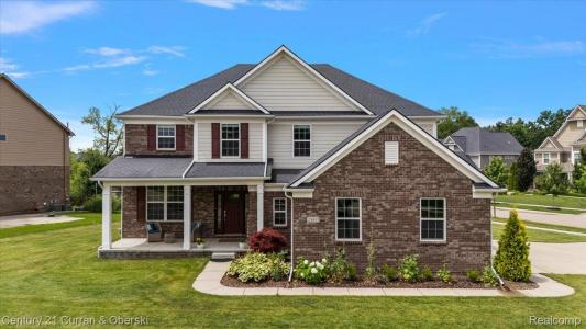 23431 Crooked Tree Court S, Lyon Charter Township, Michigan 48178, USA