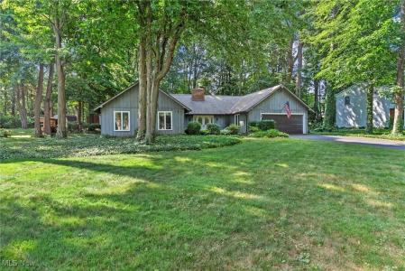 10243 Cherry Hill Drive, Painesville, Ohio 44077, USA