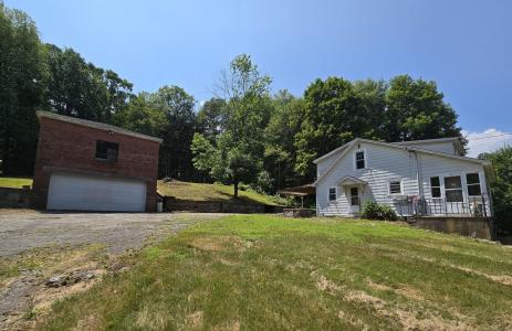 2 Strickland Road, Columbia, Connecticut 06237, USA