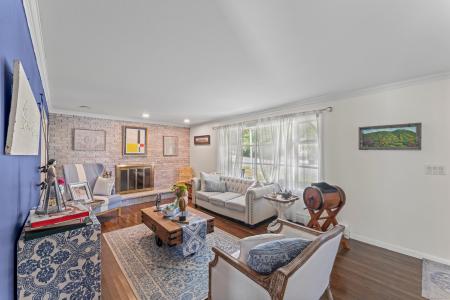 2945 Huntington Road, Trumbull, Connecticut 06611, USA