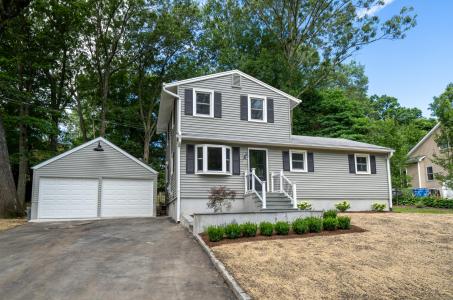 55 Donald Road, Guilford, Connecticut 06437, USA