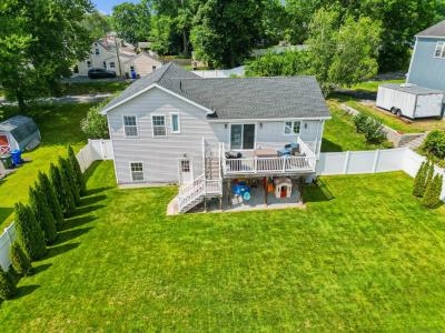 109 Linwood Avenue, Newington, Connecticut 06111, USA