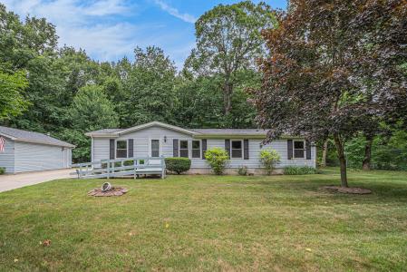 4637 Prairie Lane, Michigan City, Indiana 46360, USA