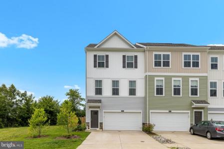 401 Snowberry Lane, Fredericksburg, Virginia 22405, USA