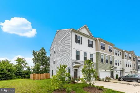401 Snowberry Lane, Fredericksburg, וירג'יניה 22405, ארצות הברית של אמריקה