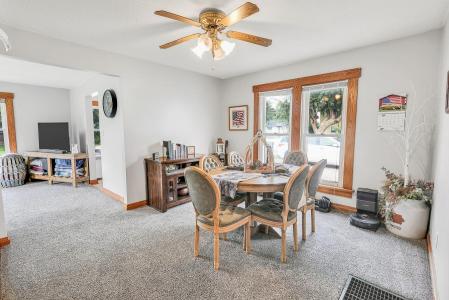 615 S 8th Avenue W, Newton, Iowa 50208, Estados Unidos