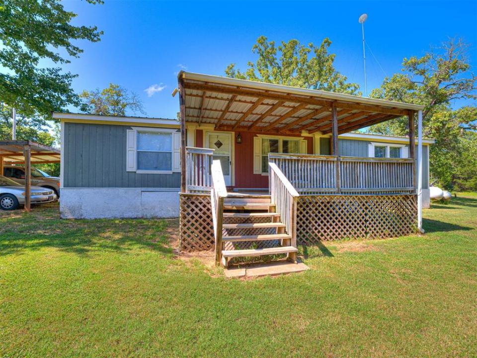 901 Red Rock Road, Norman, Oklahoma 73026