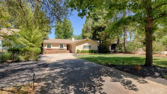 13391 Torrey Pines Drive, Auburn, Californie 95602, États-Unis