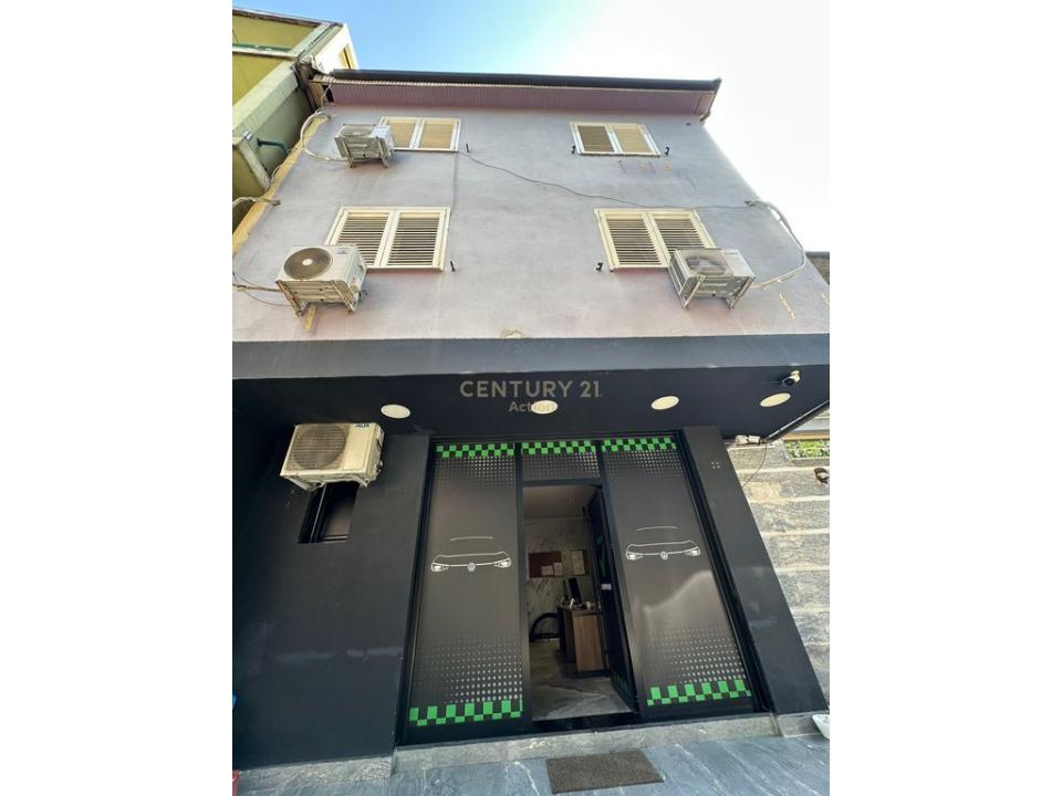 Rruga e Dibrës, Tirana, Albania