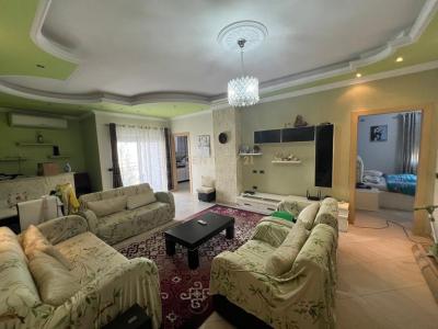 Fresku, Tirana, Albania