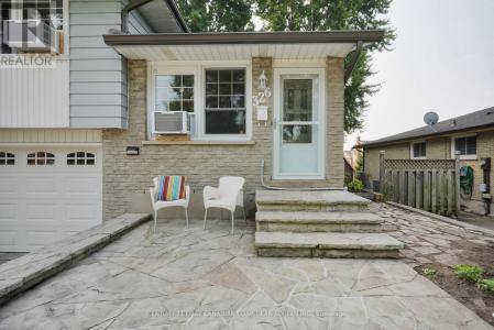 326 BURNS STREET, Strathroy-caradoc (sw), Онтарио N7G 1G4, Канада