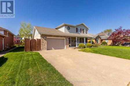 154 MICHAEL DRIVE, Welland (n. Welland), Ontario L3C 7B7, CANADÁ