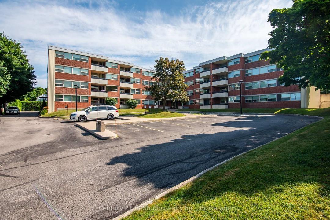 860 9TH STREET E, Owen Sound, 安大略省 N4K 1R2, 加拿大